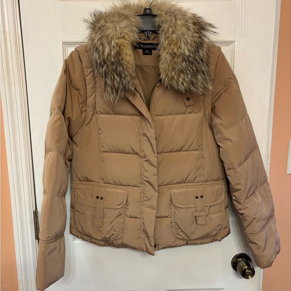 1 Madison convertible puffer coat/vest with removable fur collar, size small - Picture 1 of 7